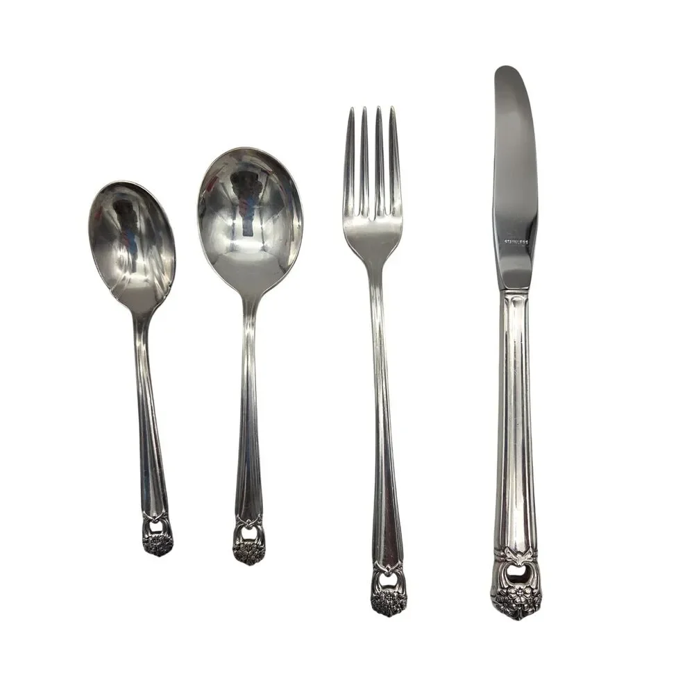 1847 Rogers Bros Eternally Yours Silverplate 4 Piece Place Setting Pierced